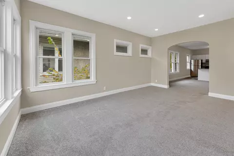 8954 S Bishop St, Chicago, IL 60620 photo 5