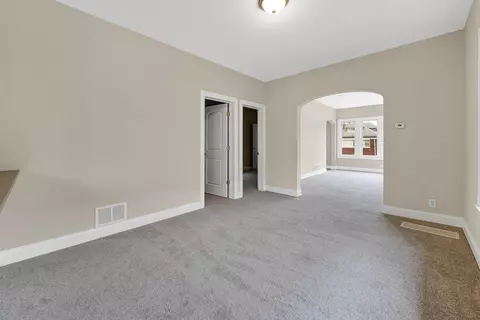 8954 S Bishop St, Chicago, IL 60620 photo 12