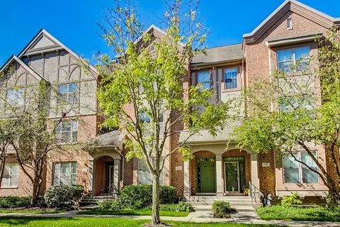 1746 Tudor Ln, Northbrook, IL 60062