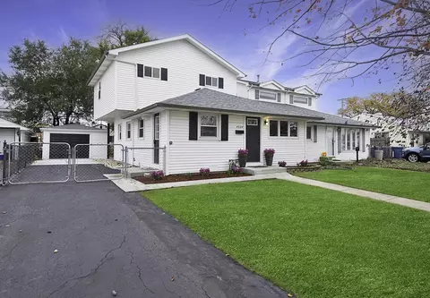 4534 W 87th Pl, Hometown, IL 60456