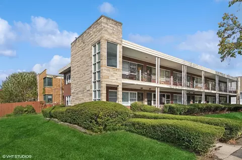 1001 N Harlem Ave #C, Oak Park, IL 60302