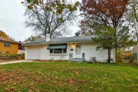 2010 23rd St, Rockford, IL 61108