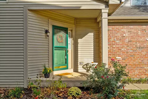 1248 Oakleaf Ct, Aurora, IL 60506 photo 3