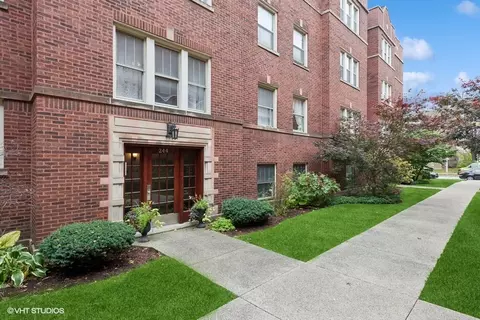 244 S Maple Ave #1W, Oak Park, IL 60302