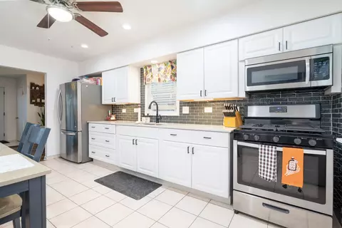 Kitchen - 615 E 12th St, Lockport, IL 60441 photo 3 of 3