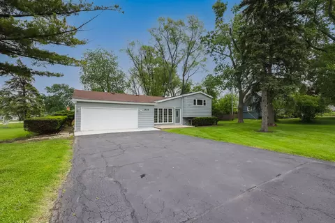 1405 S Villa Ave, Villa Park, IL 60181