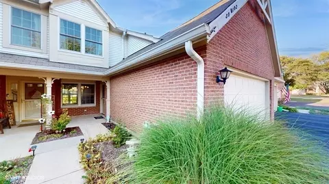 30 W102 Fairfax Ct #0, Warrenville, IL 60555
