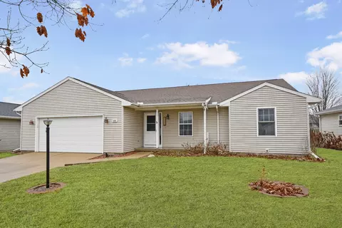 3208 Amy Dr, Champaign, IL 61822