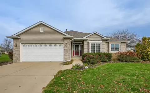 401 Malloy St, Manteno, IL 60950