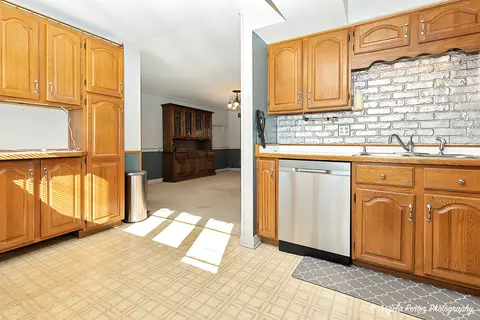 3920 Clearbrook Ave, Mchenry, IL 60050 photo 17