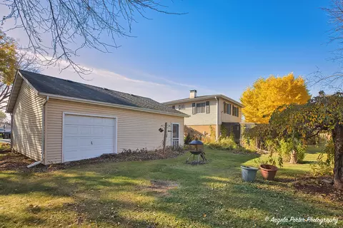 3920 Clearbrook Ave, Mchenry, IL 60050 photo 27
