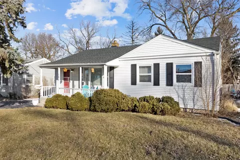 151 S Lincoln Ave, Mundelein, IL 60060