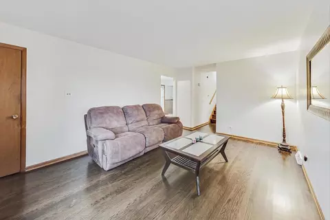 13541 Short Dr, Midlothian, IL 60445 photo 3