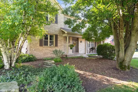 1415 Mallard Ln, Hoffman Estates, IL 60192 photo 2