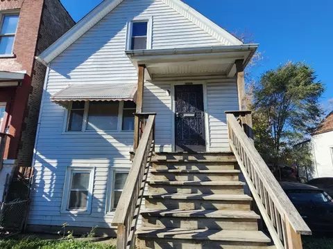 7122 S May St, Chicago, IL 60621 photo 1