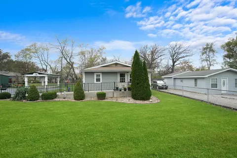 713 Blackhawk St, Joliet, IL 60432
