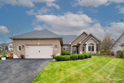 222 Windham Cir, Yorkville, IL 60560