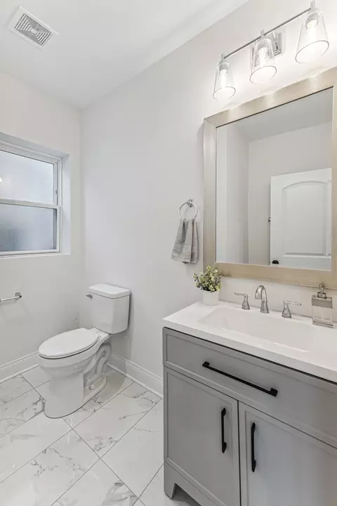 Bath - 414 E 90th St, Chicago, IL 60619 photo 5 of 6