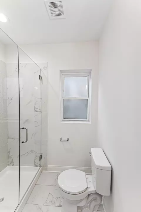 Bath - 414 E 90th St, Chicago, IL 60619 photo 6 of 6