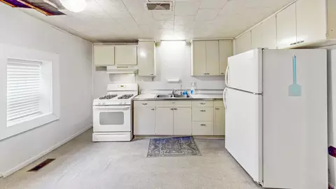 Kitchen - 1641 Jericho Rd, Aurora, IL 60506 photo 1 of 1