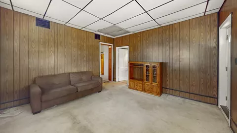 Living - 1641 Jericho Rd, Aurora, IL 60506 photo 2 of 2