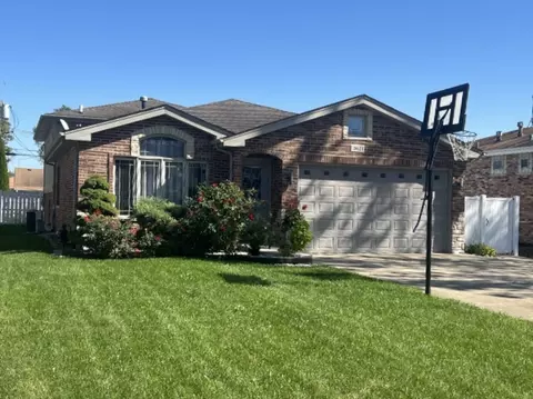 10621 S 81st Ave, Palos Hills, IL 60465
