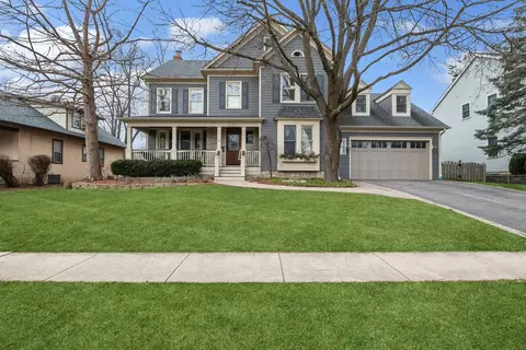 607 Lange Ct, Libertyville, IL 60048