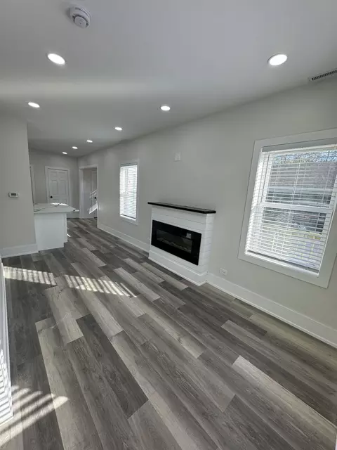 33 E 31st St, Steger, IL 60475 photo 9