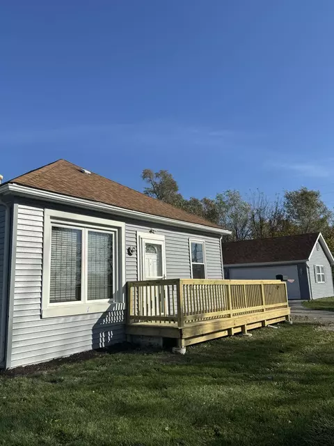 33 E 31st St, Steger, IL 60475 photo 4