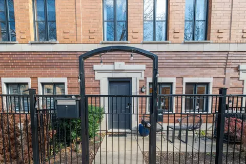 111 S Racine Ave, Chicago, IL 60607