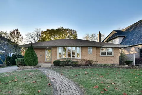 724 S Fairview Ave, Elmhurst, IL 60126