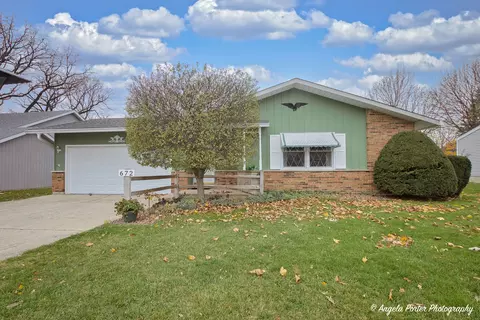 672 Hillside Ave, Antioch, IL 60002