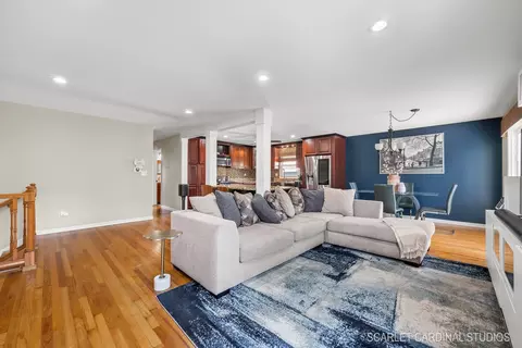 4 E Gartner Rd, Naperville, IL 60540 photo 6