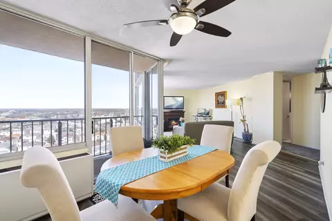 3925 Triumvera Dr #16C, Glenview, IL 60025 photo 9