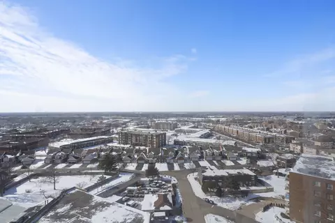 3925 Triumvera Dr #16C, Glenview, IL 60025 photo 14