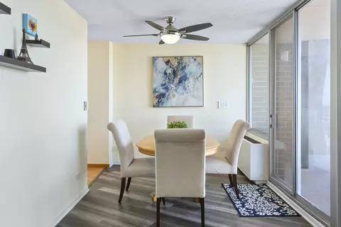 3925 Triumvera Dr #16C, Glenview, IL 60025 photo 8