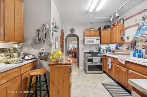 1004 Dobson St, Evanston, IL 60202 photo 4
