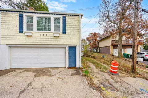 133 Cora Ave, Fox Lake, IL 60020