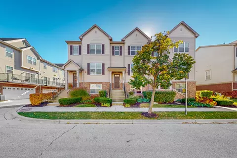 1237 Willow Ave, Des Plaines, IL 60016