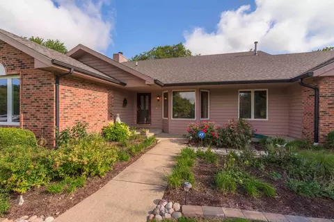 1106 Asbury Farms Cc Ct, Normal, IL 61761 photo 2