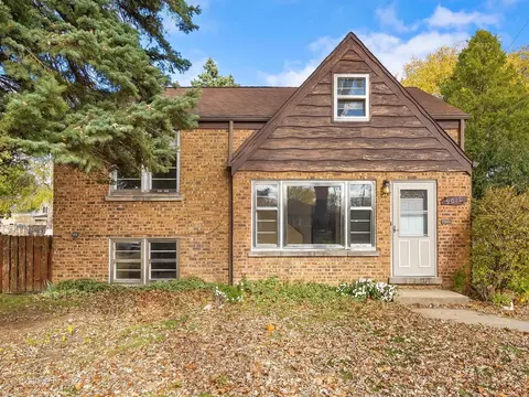 9010 Roach Ave, Brookfield, IL 60513