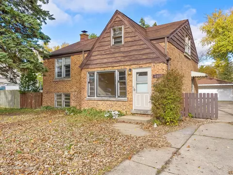 Exterior - 9010 Roach Ave, Brookfield, IL 60513 photo 2 of 5
