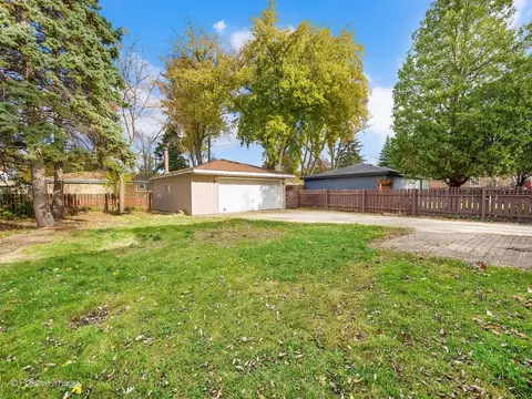 Exterior - 9010 Roach Ave, Brookfield, IL 60513 photo 3 of 5