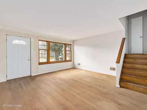 Living - 9010 Roach Ave, Brookfield, IL 60513 photo 2 of 4