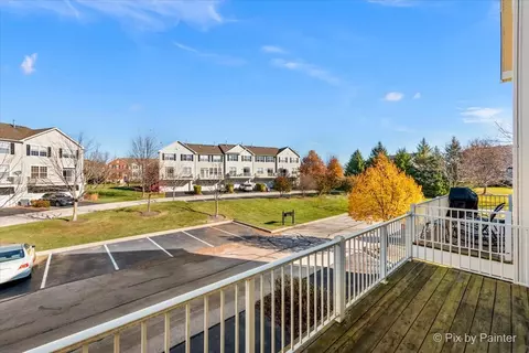 225 Cassidy Ln, Elgin, IL 60124 photo 12