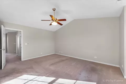 225 Cassidy Ln, Elgin, IL 60124 photo 15