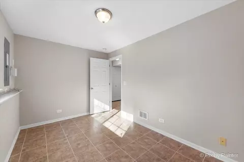 225 Cassidy Ln, Elgin, IL 60124 photo 27