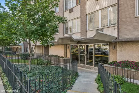 539 W Stratford Pl #205, Chicago, IL 60657