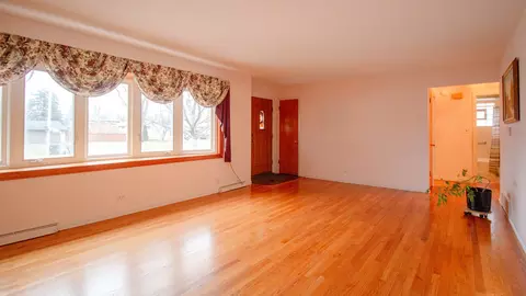 55 W Devon Ave, Roselle, IL 60172 photo 13
