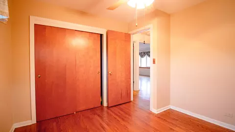 55 W Devon Ave, Roselle, IL 60172 photo 17